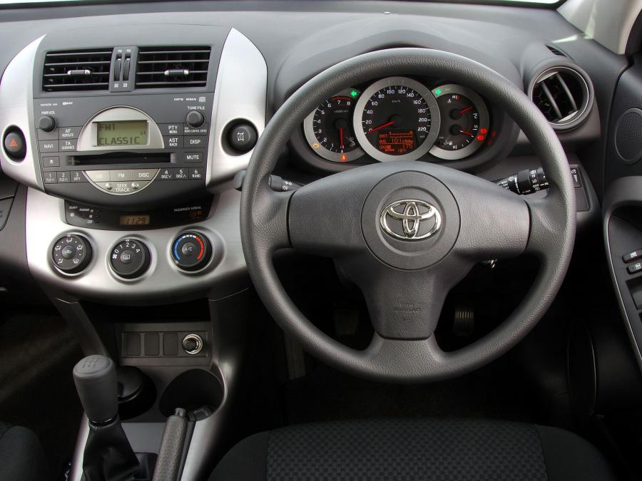  Toyota RAV4 2006 года  (ZA) (фото 19 из 21)